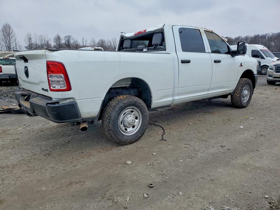 Photo 3 from auction – 2024 RAM 2500 with VIN 3C6UR5CL3RG330743