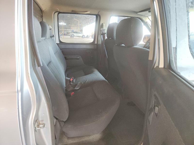 Photo 10 from auction – 2004 NISSAN FRONTIER with VIN 1N6ED29X94C467411