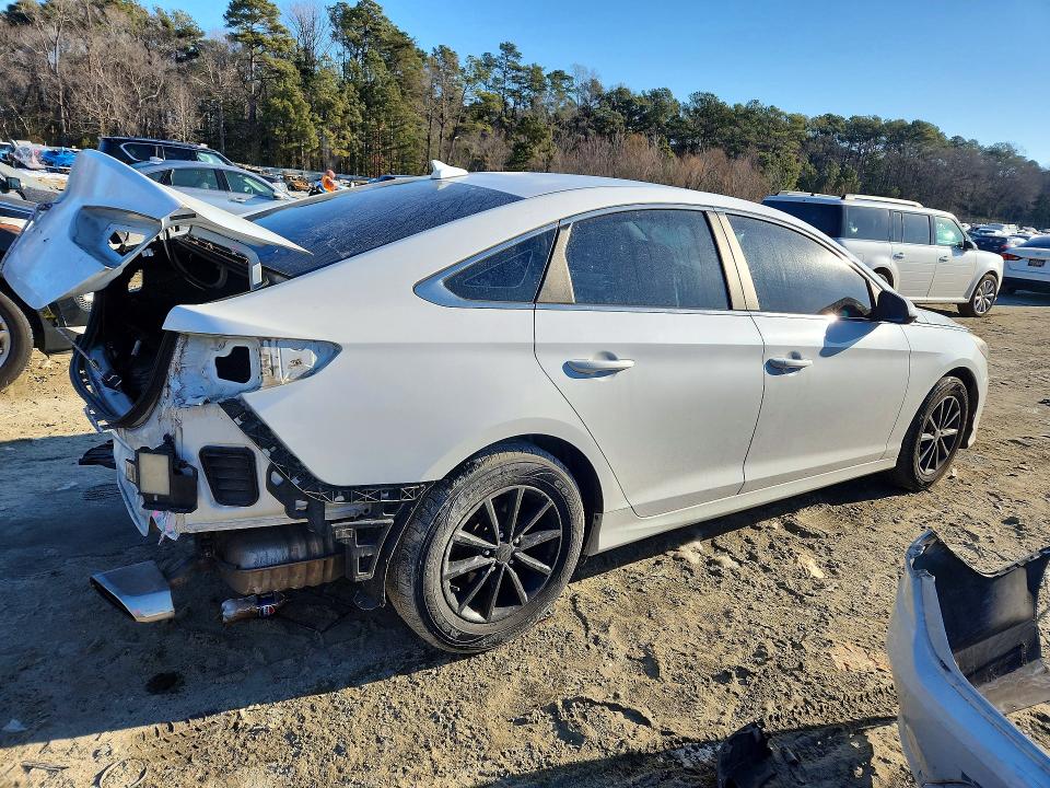 Photo 3 from auction – 2018 HYUNDAI SONATA with VIN 5NPE24AF0JH620068