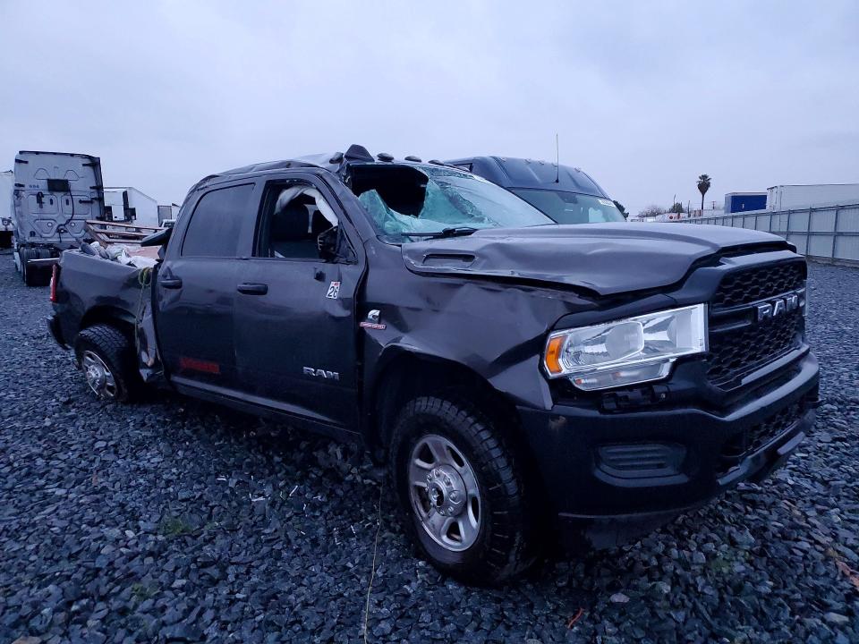 Photo 4 from auction – 2021 RAM 3500 with VIN 3C63R3GL3MG566375