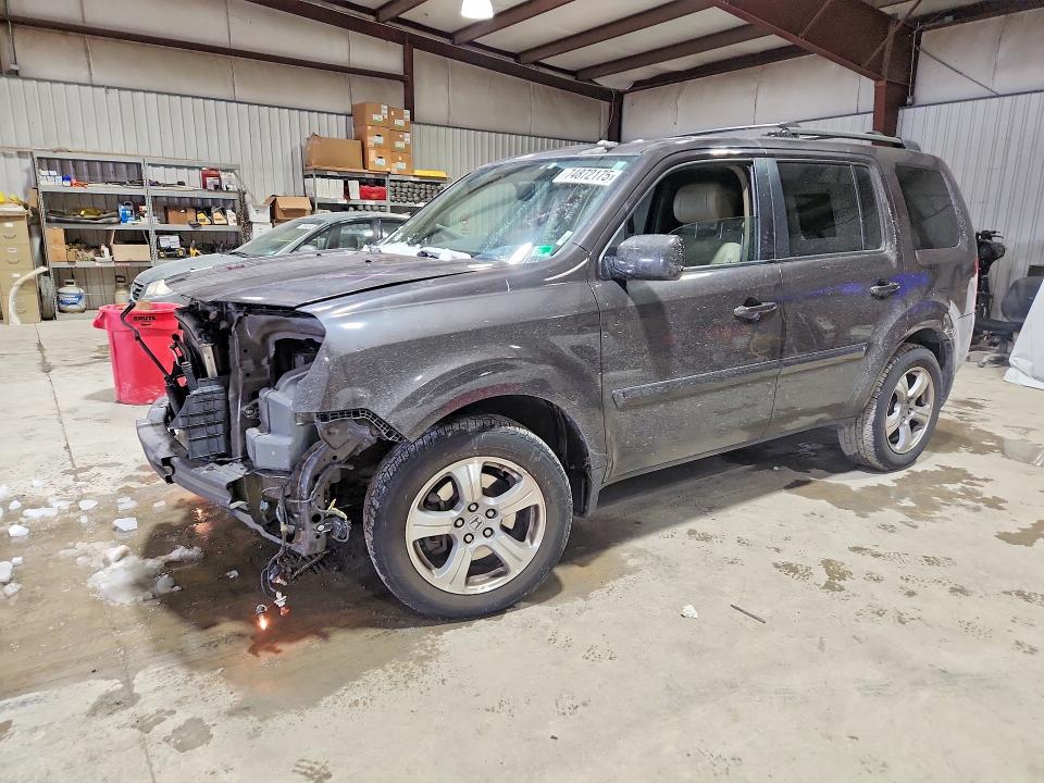 HONDA PILOT EXL 2015 with VIN 5FNYF4H57FB042748 - Photo from auction