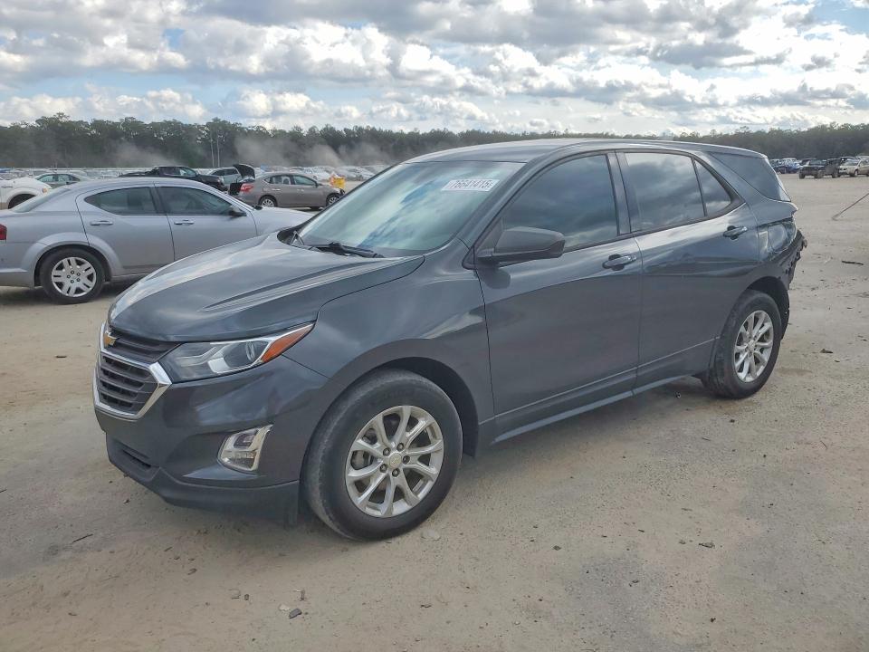 CHEVROLET EQUINOX 2018 with VIN 3GNAXHEV9JS512389 - Photo from auction