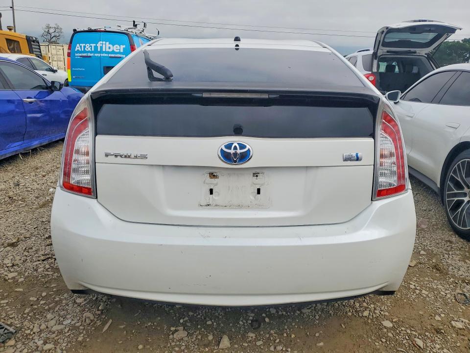 Photo 6 from auction – 2013 TOYOTA PRIUS with VIN JTDKN3DU4D1731037