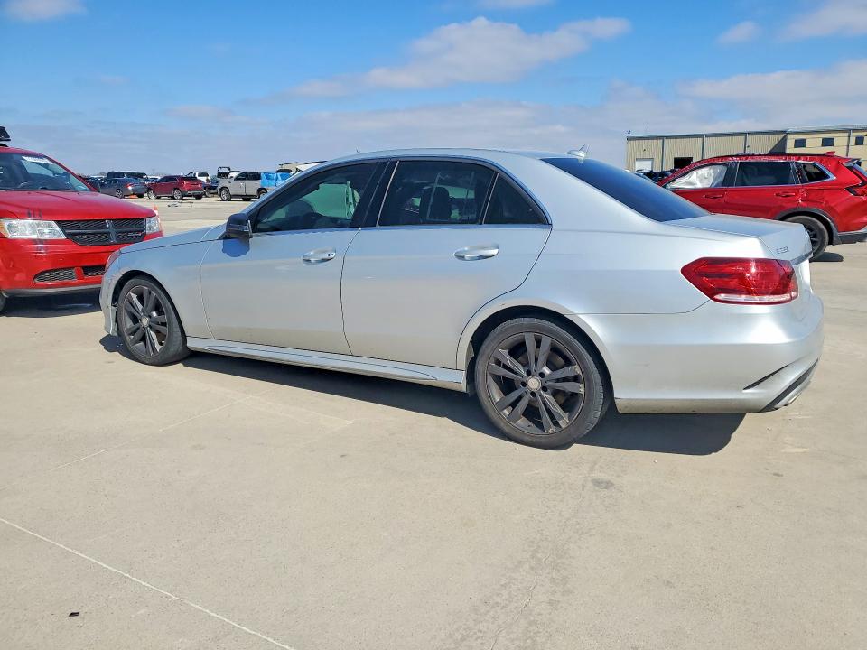 Photo 2 from auction – 2016 MERCEDES-BENZ E with VIN WDDHF5KB1GB199593