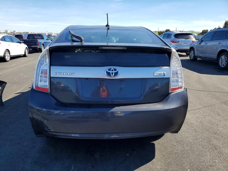Zdjęcie 6 z aukcji – 2014 TOYOTA PRIUS PLUG-IN z VIN JTDKN3DP2E3061567