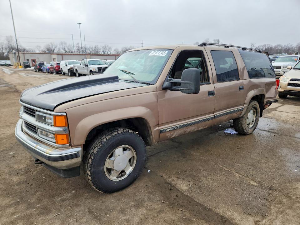 CHEVROLET SUBURBAN 1995 with VIN 1GNFK16K2SJ358109 - Photo from auction