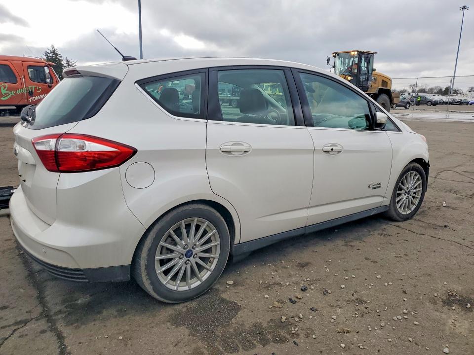 Photo 3 from auction – 2015 FORD C-MAX with VIN 1FADP5CU9FL107022