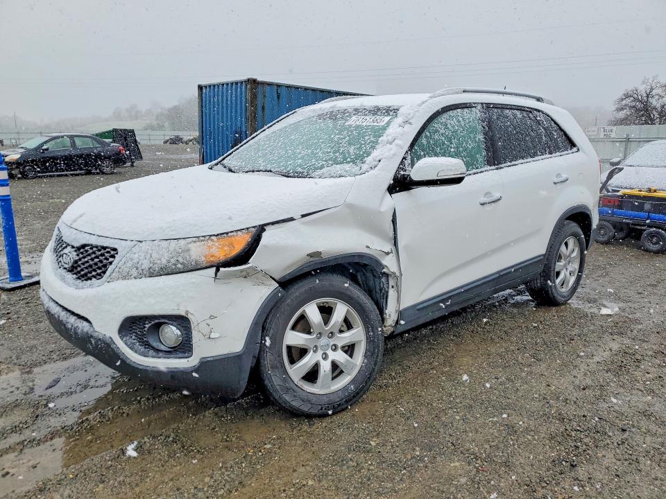 KIA SORENTO BA 2012 z numerem VIN 5XYKT3A61CG291322 - Zdjęcie z aukcji