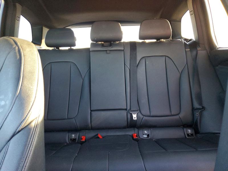 Photo 10 from auction – 2019 BMW X3 SDRIVE3 with VIN 5UXTR7C56KLF28020
