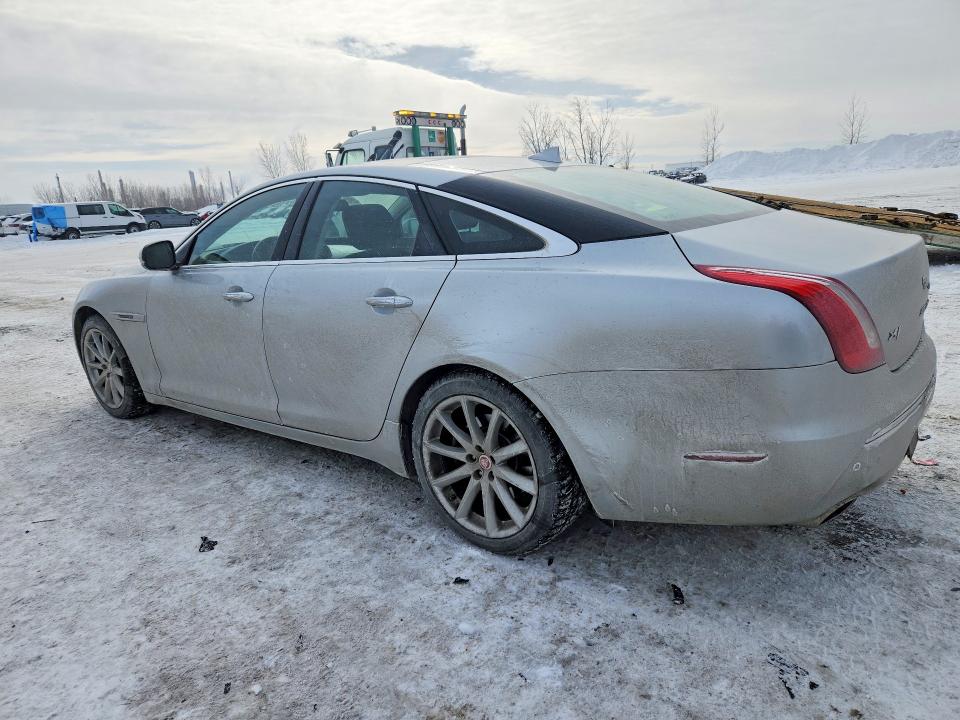 Zdjęcie 2 z aukcji – 2015 JAGUAR XJ z VIN SAJXJ1CD2F8V81500