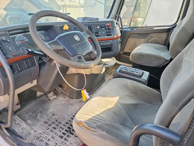 Photo 7 from auction – 2007 VOLVO VN VNL with VIN 4V4NC9TH17N462149