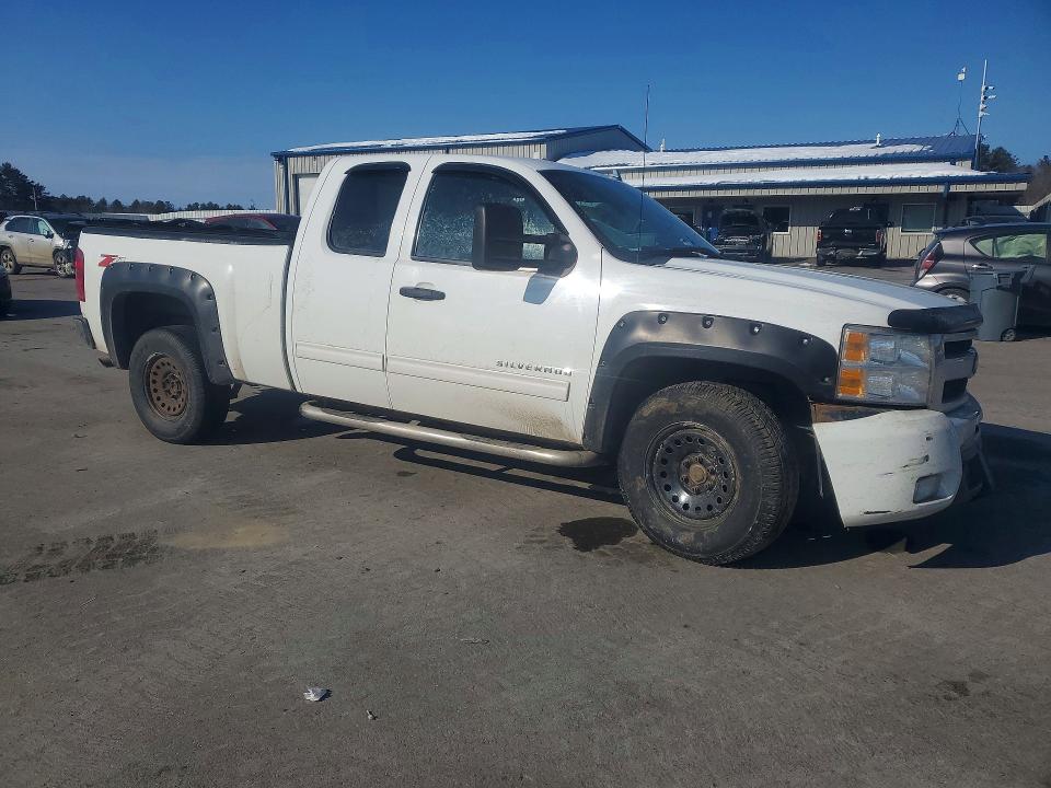 Photo 4 from auction – 2011 CHEVROLET SILVERADO with VIN 1GCRKSE38BZ222980
