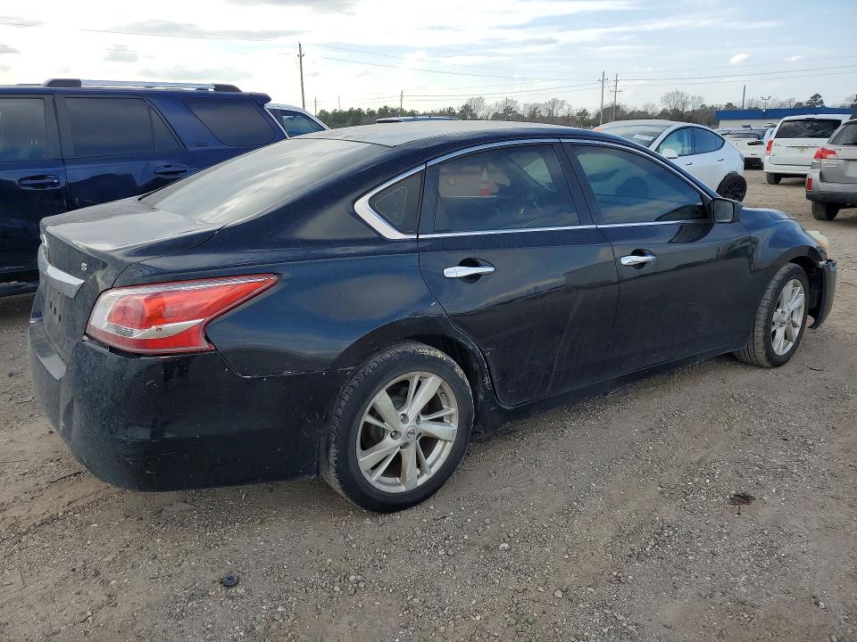 Photo 3 from auction – 2013 NISSAN ALTIMA with VIN 1N4AL3AP1DN521333