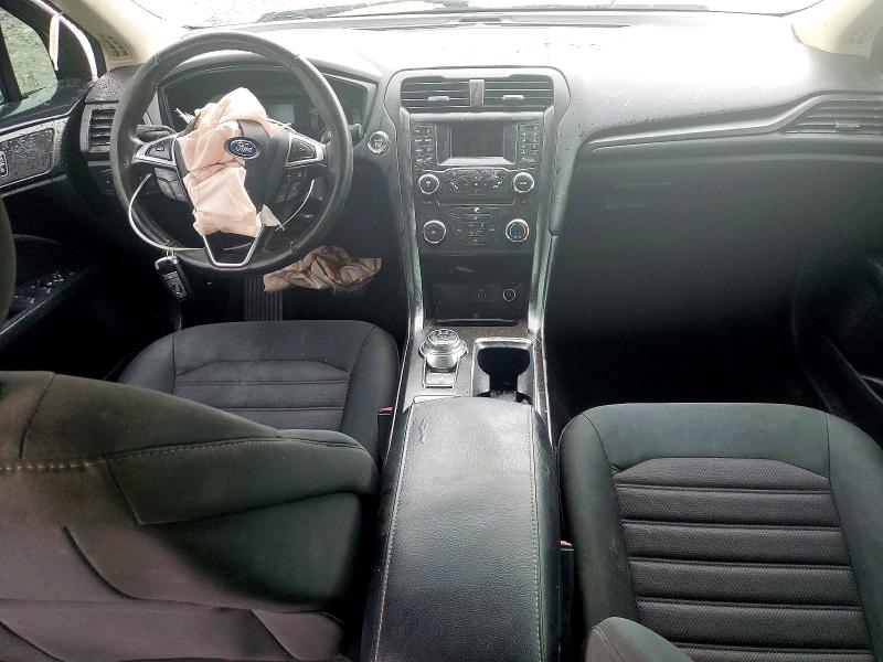 Photo 8 from auction – 2018 FORD FUSION S with VIN 3FA6P0G73JR126580