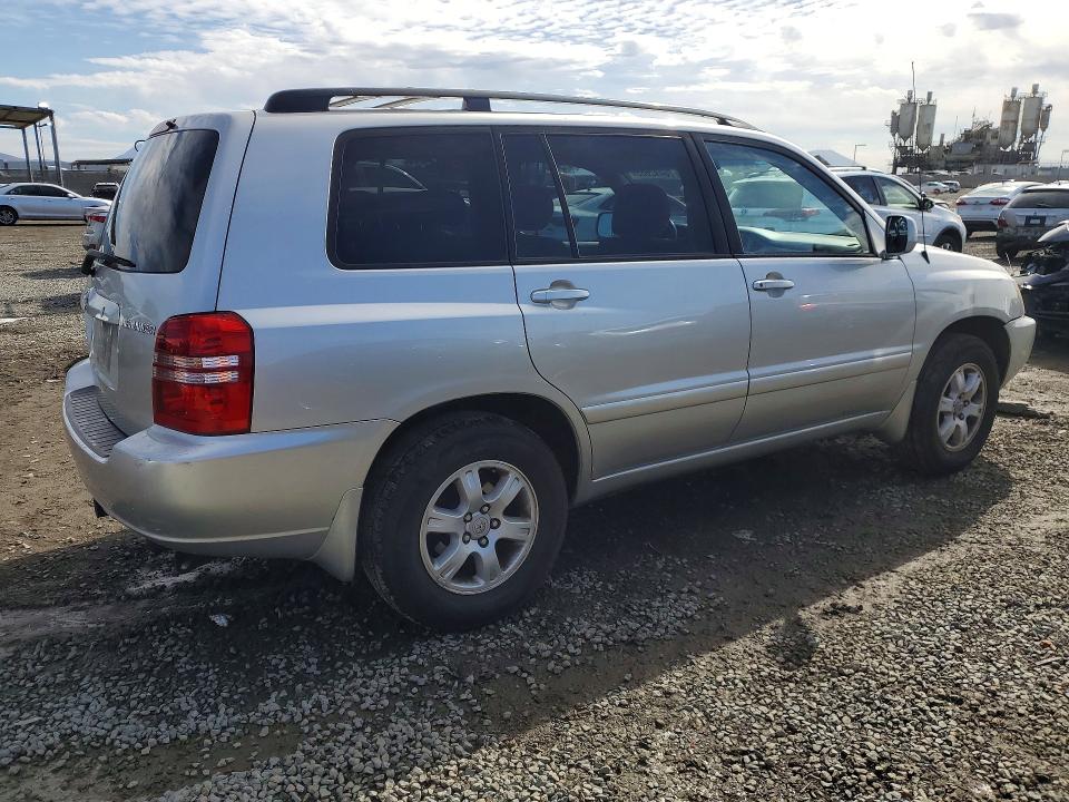Photo 3 from auction – 2002 TOYOTA HIGHLANDER with VIN JTEGF21A320040622