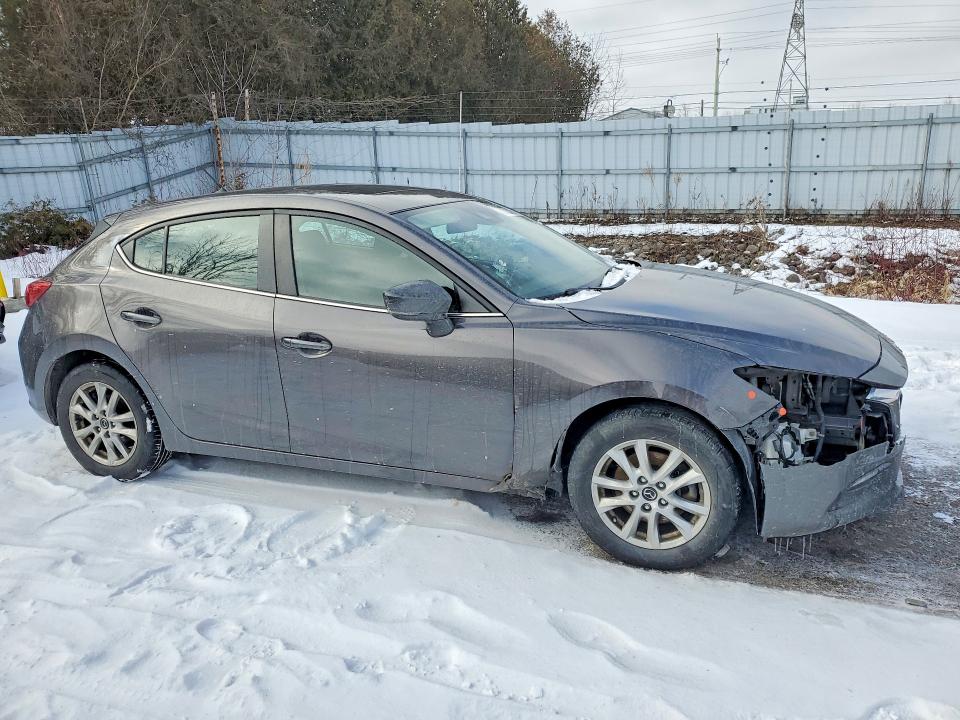 Photo 4 from auction – 2018 MAZDA 3 with VIN 3MZBN1L76JM254137