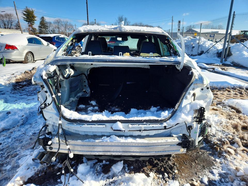 Photo 6 from auction – 2025 TOYOTA CAMRY with VIN 4T1DAACK2SU013051