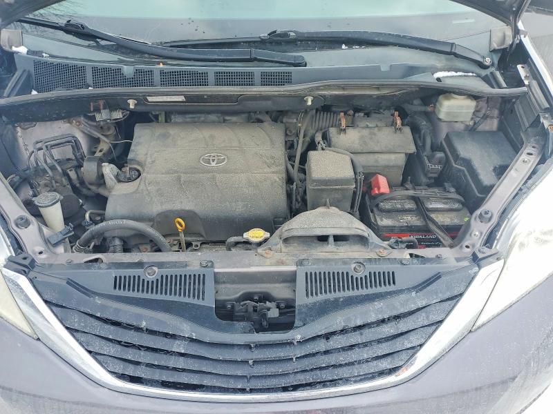 Foto 12 de la subasta – 2012 TOYOTA SIENNA con VIN 5TDKK3DC1CS179451
