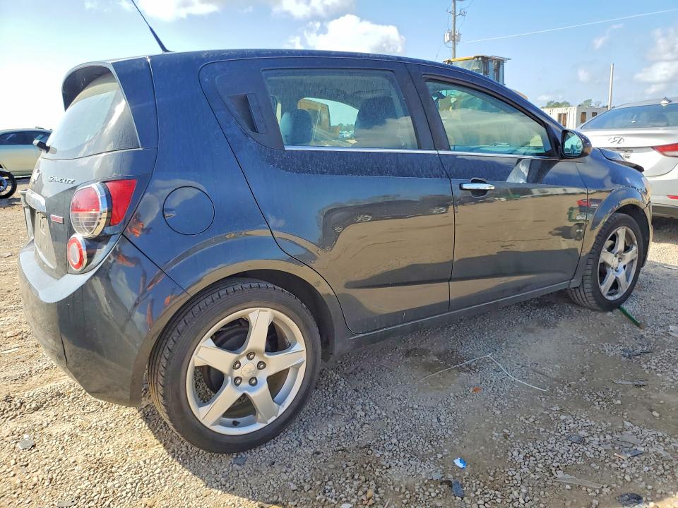Photo 3 from auction – 2014 CHEVROLET SONIC with VIN 1G1JE6SB4E4203392