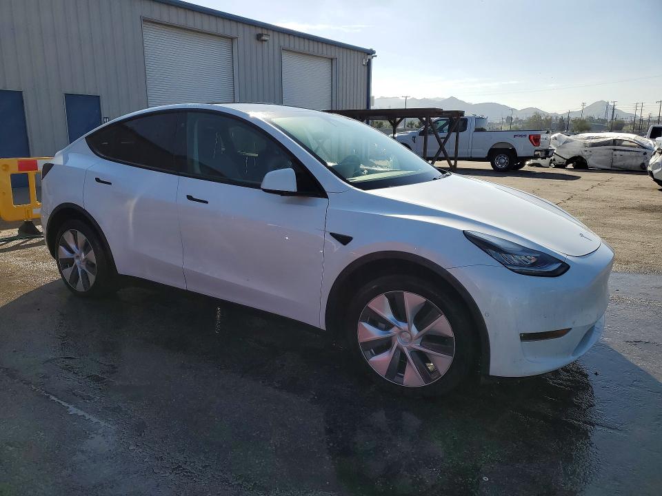 Photo 4 from auction – 2021 TESLA MODEL Y with VIN 5YJYGDEE2MF070083