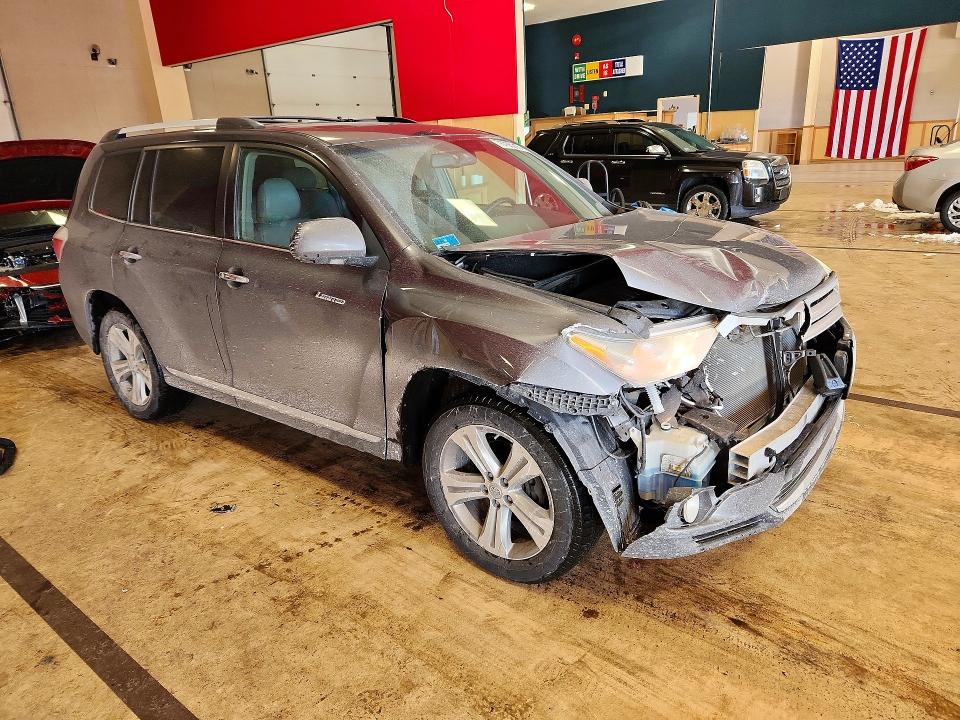 Foto 4 de la subasta – 2013 TOYOTA HIGHLANDER con VIN 5TDDK3EH6DS259476