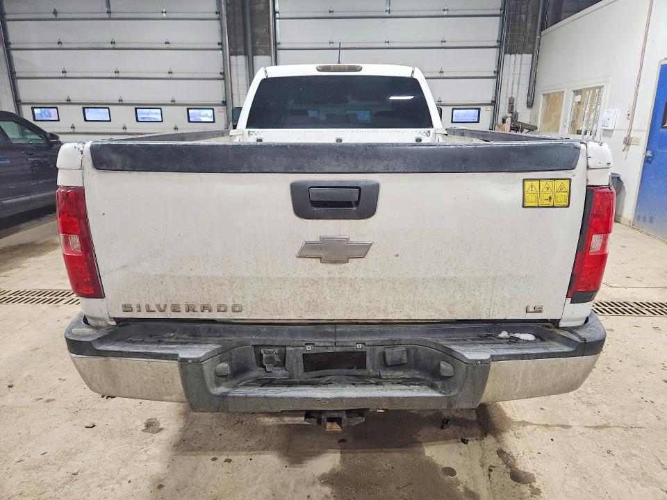 Photo 6 from auction – 2008 CHEVROLET SILVERADO with VIN 1GCHC23K18F228178