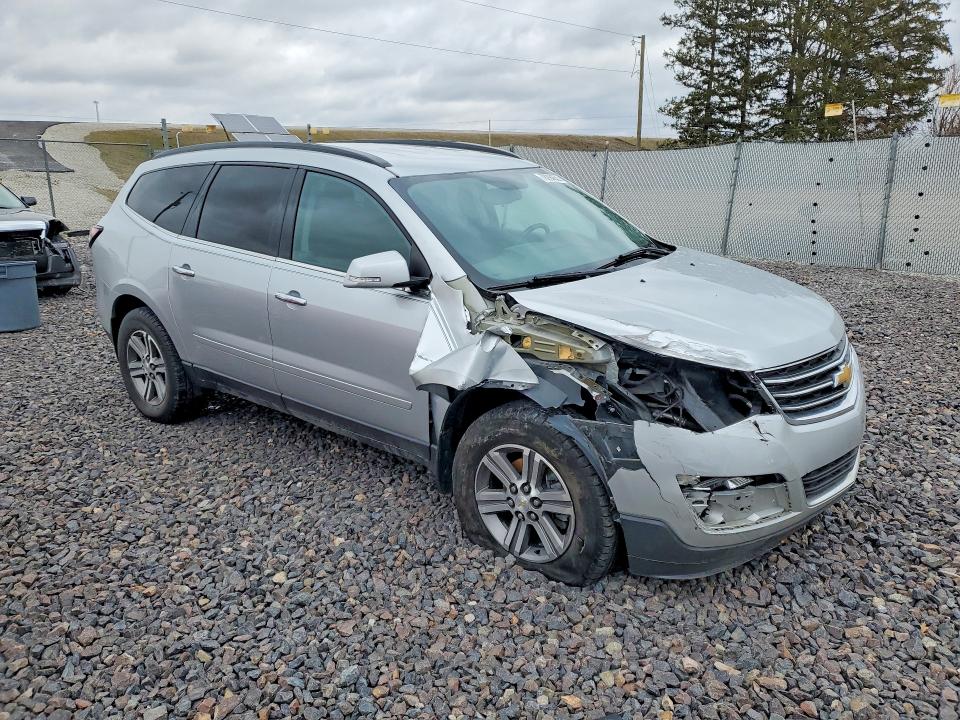 Photo 4 from auction – 2017 CHEVROLET TRAVERSE with VIN 1GNKRGKD2HJ350900
