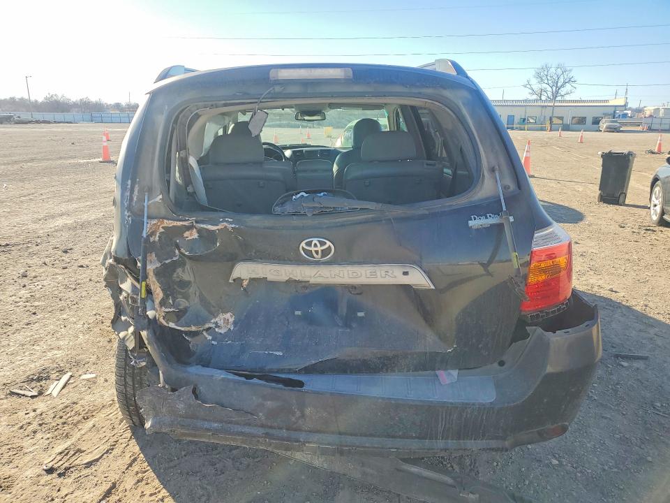 Photo 6 from auction – 2010 TOYOTA HIGHLANDER with VIN 5TDKK3EH6AS012154