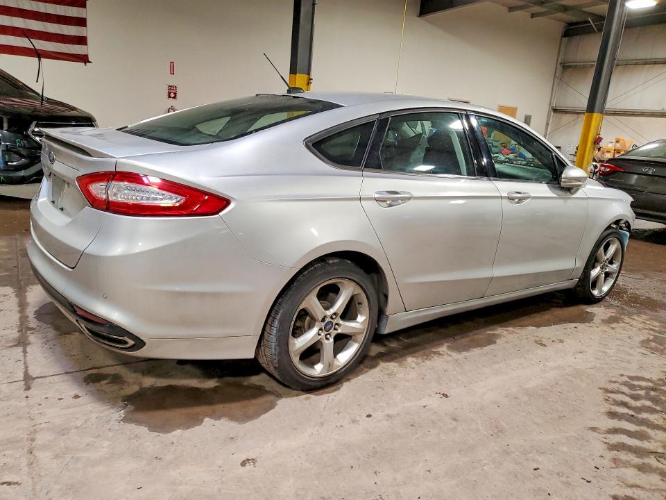 Photo 3 from auction – 2016 FORD FUSION SE with VIN 3FA6P0H98GR272952