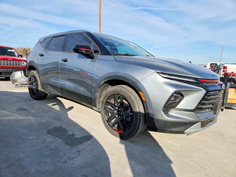 Photo 4 from auction – 2023 CHEVROLET BLAZER with VIN 3GNKBCR49PS186318