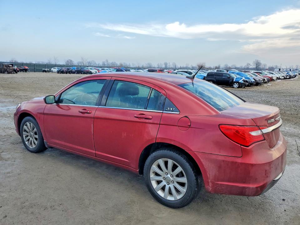 Photo 2 from auction – 2013 CHRYSLER 200 TOURIN with VIN 1C3CCBBB4DN577240
