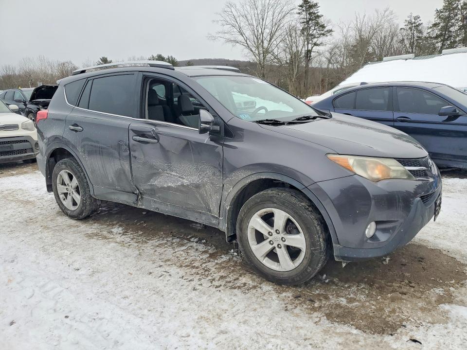 Photo 4 from auction – 2013 TOYOTA RAV4 XLE with VIN 2T3RFREV2DW050978