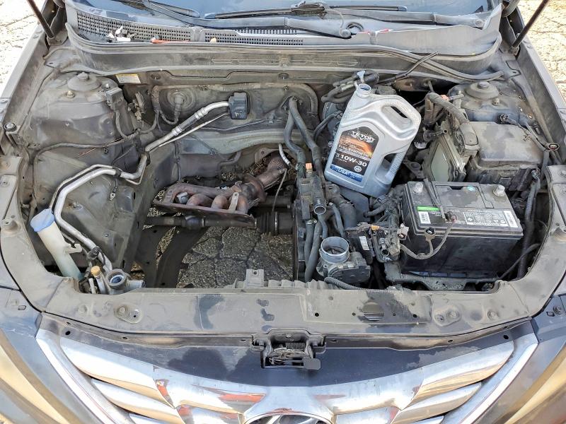 Photo 11 from auction – 2011 HYUNDAI SONATA with VIN 5NPEC4AC1BH071078