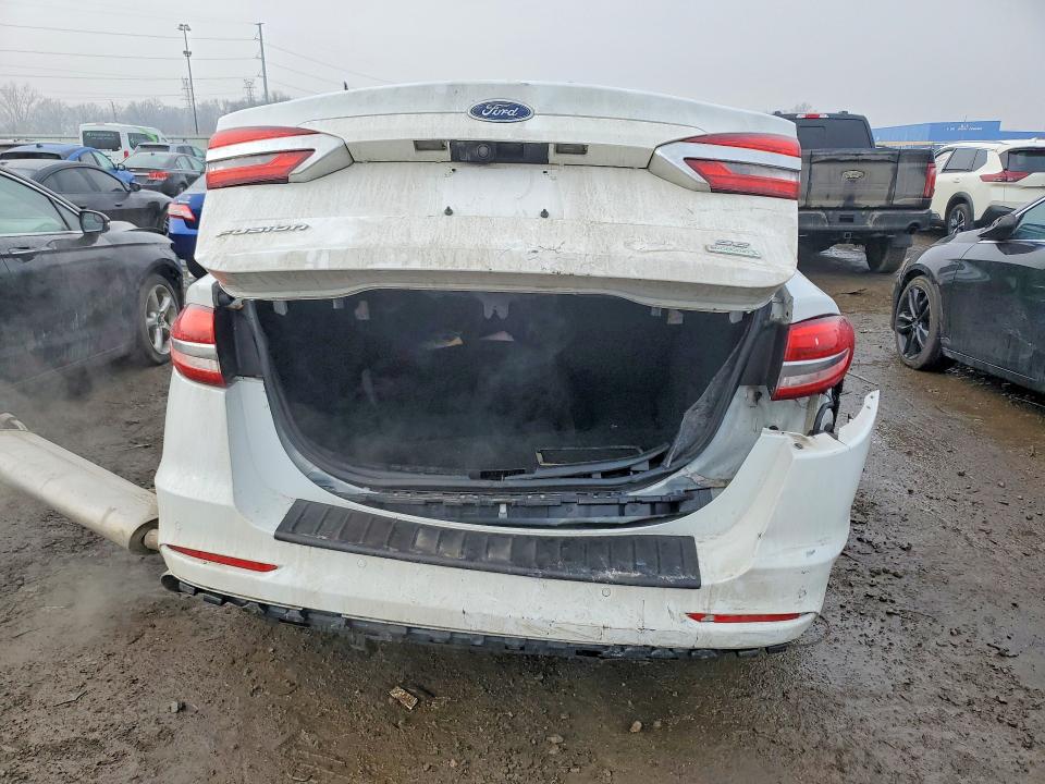Photo 6 from auction – 2020 FORD FUSION with VIN 3FA6P0HD5LR109075
