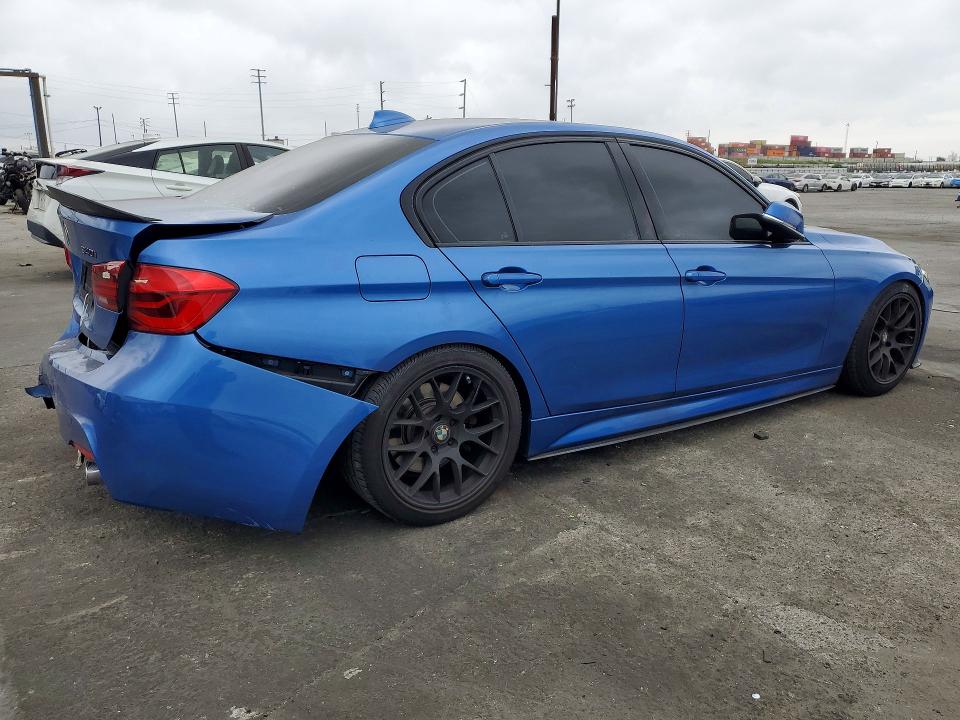 Photo 3 from auction – 2016 BMW 340 with VIN WBA8B3G53GNT92126