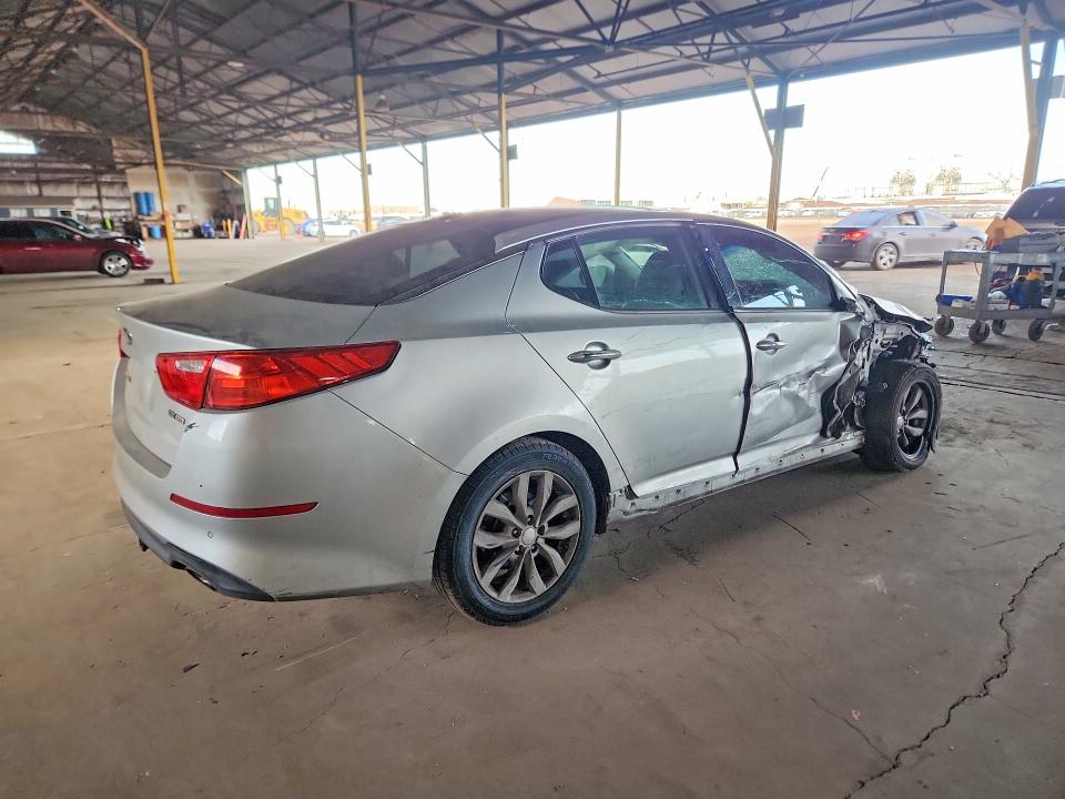 Photo 3 from auction – 2015 KIA OPTIMA with VIN 5XXGN4A72FG437475