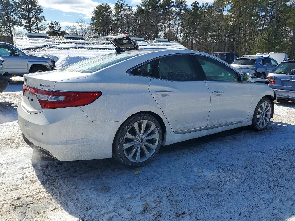 Photo 3 from auction – 2015 HYUNDAI AZERA with VIN KMHFH4JG5FA487913