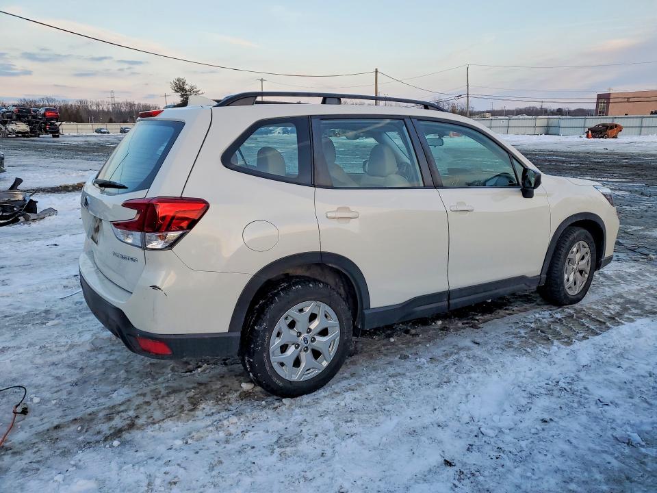 Photo 3 from auction – 2020 SUBARU FORESTER with VIN JF2SKADC2LH566505