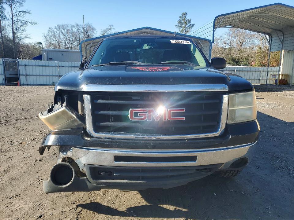 Photo 5 from auction – 2011 GMC SIERRA K15 with VIN 1GTR2UEA1BZ109480