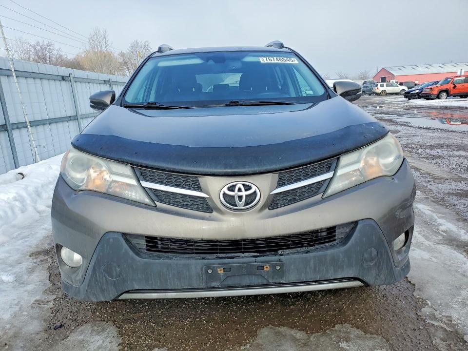 Photo 5 from auction – 2015 TOYOTA RAV4 with VIN 2T3DFREV0FW373276