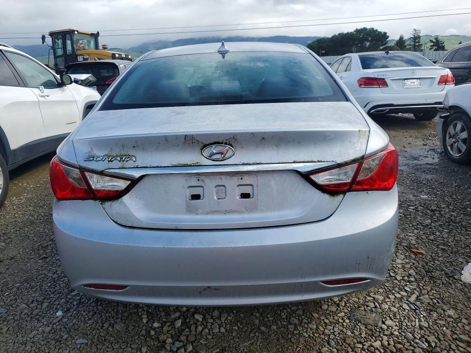 Photo 6 from auction – 2012 HYUNDAI SONATA with VIN 5NPEB4AC3CH311848