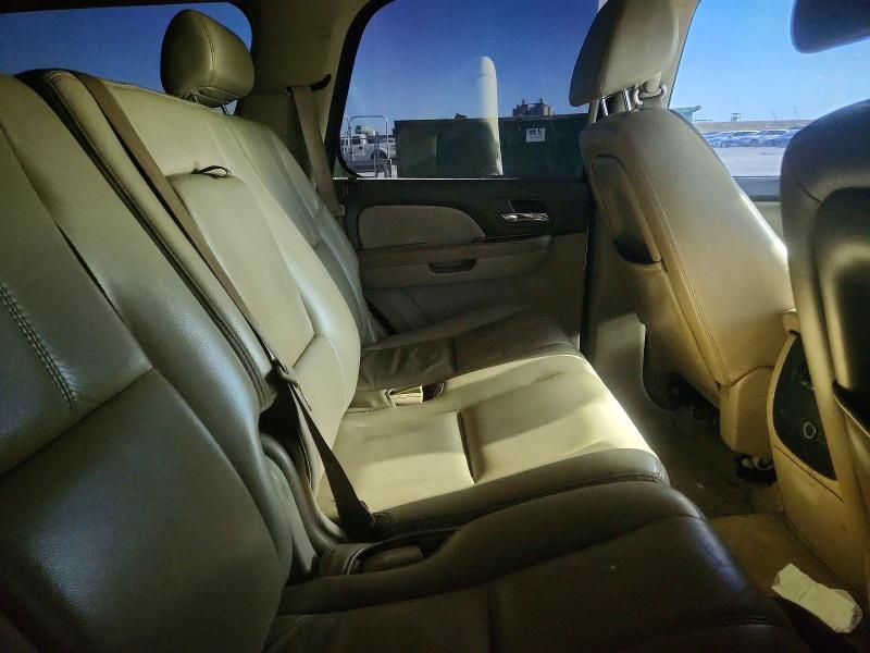 Photo 11 from auction – 2007 GMC YUKON with VIN 1GKFC13057R213345