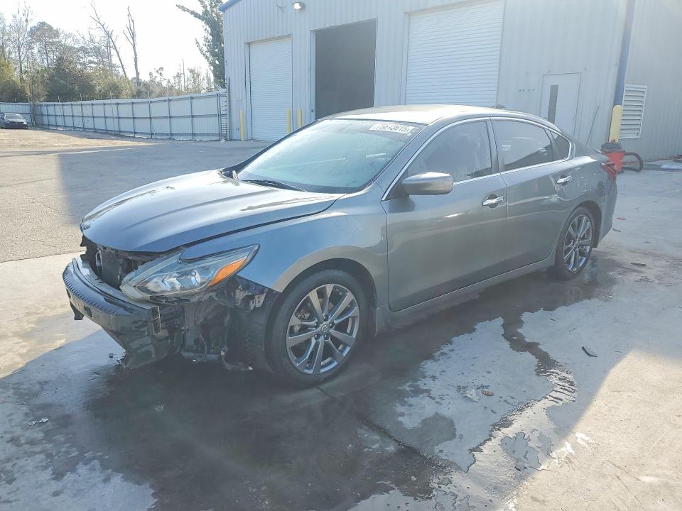 NISSAN ALTIMA 2018 with VIN 1N4AL3AP5JC190876 - Photo from auction