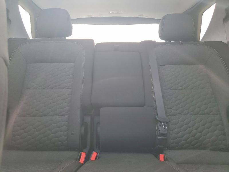 Photo 10 from auction – 2018 CHEVROLET EQUINOX with VIN 2GNAXJEV3J6138061