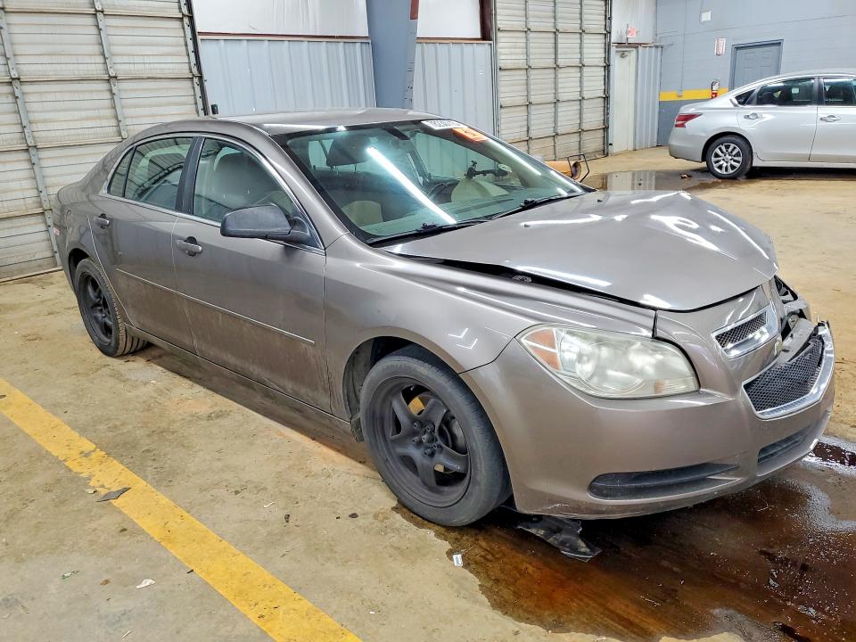 Zdjęcie 4 z aukcji – 2011 CHEVROLET MALIBU z VIN 1G1ZB5E13BF248753