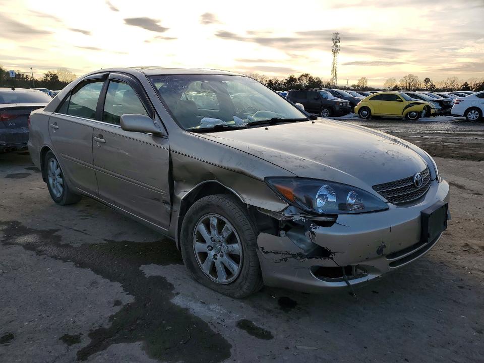 Photo 4 from auction – 2004 TOYOTA CAMRY with VIN 4T1BE32K54U265811
