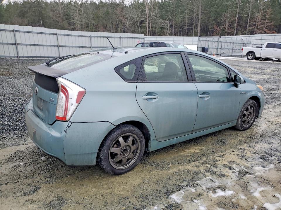 Photo 3 from auction – 2013 TOYOTA PRIUS with VIN JTDKN3DU6D5660254