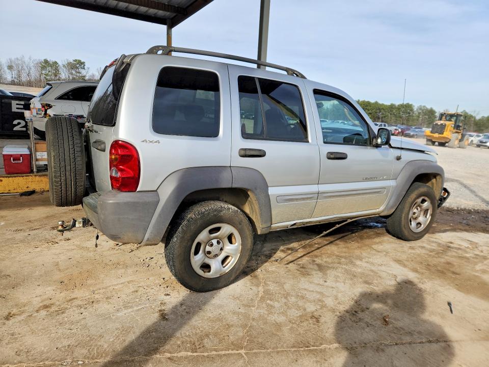 Photo 3 from auction – 2002 JEEP LIBERTY with VIN 1J4GL48KX2W118148