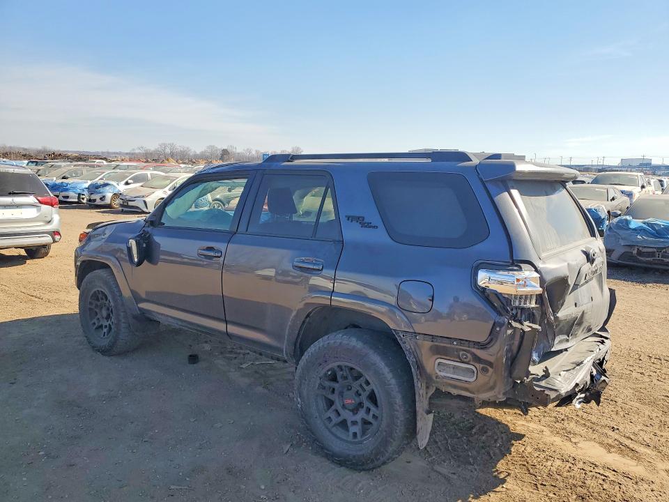 Photo 2 from auction – 2021 TOYOTA 4RUNNER with VIN JTERU5JR1M5899364
