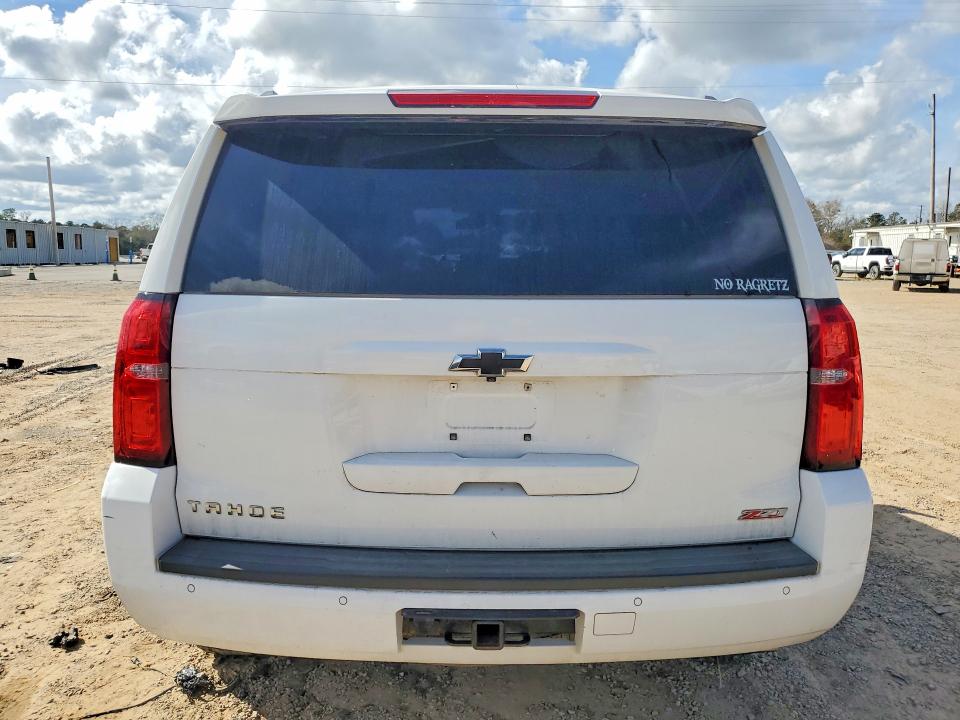 Photo 6 from auction – 2016 CHEVROLET TAHOE with VIN 1GNSKBKC0GR133800